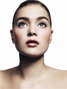 BOBBI BROWN 2010炫目派对夏季系列